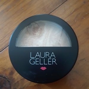 NWOT: Laura Geller New York Baked Foundation